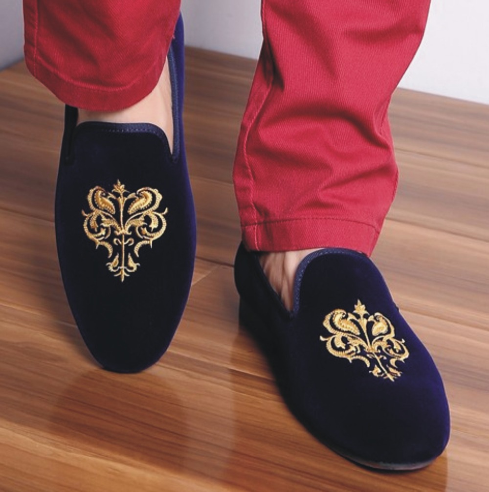 MEN BLUE PARTY VELVET SHOES, MEN EMBROIDERED SLIPPERS, MENS CASUAL